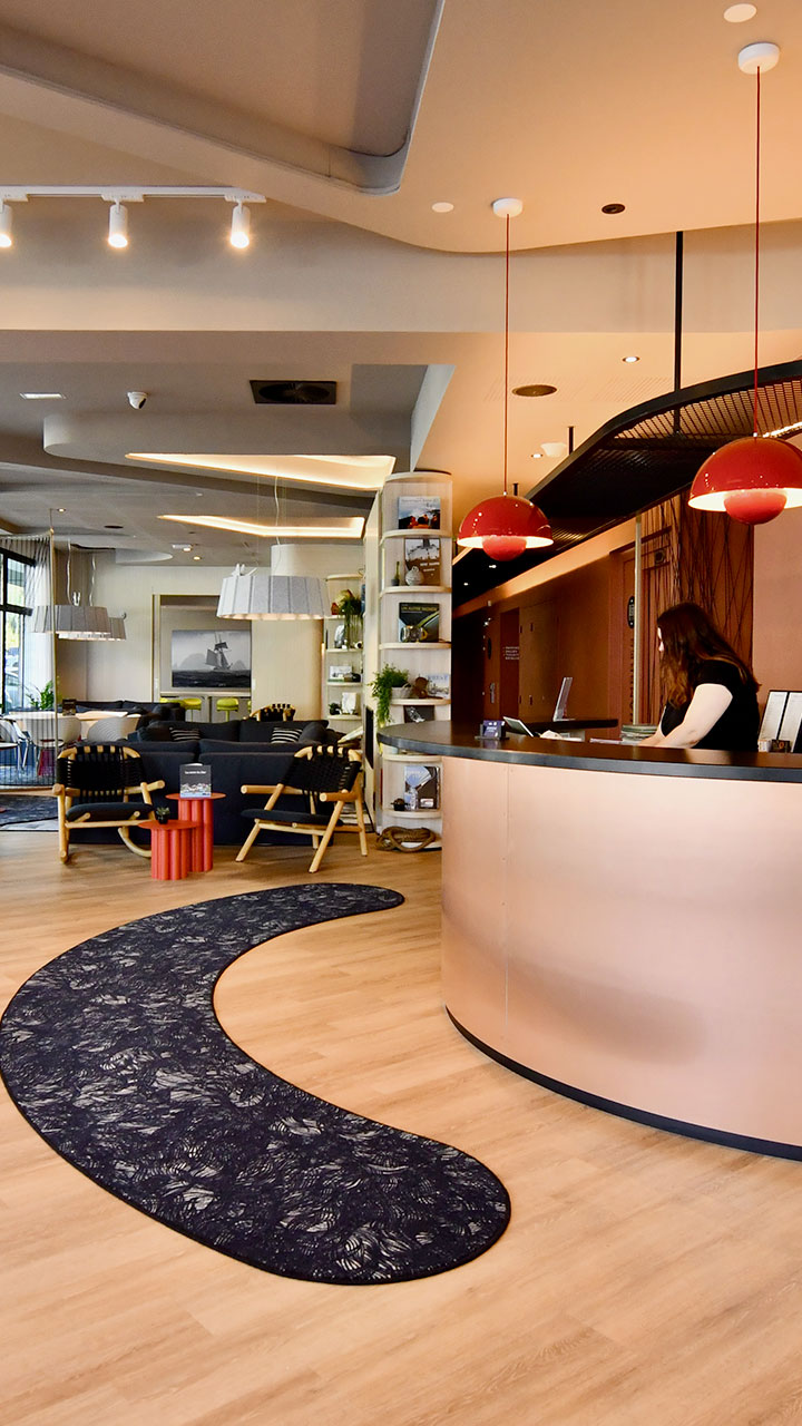 Accueil de l'hôtel du port de Brest