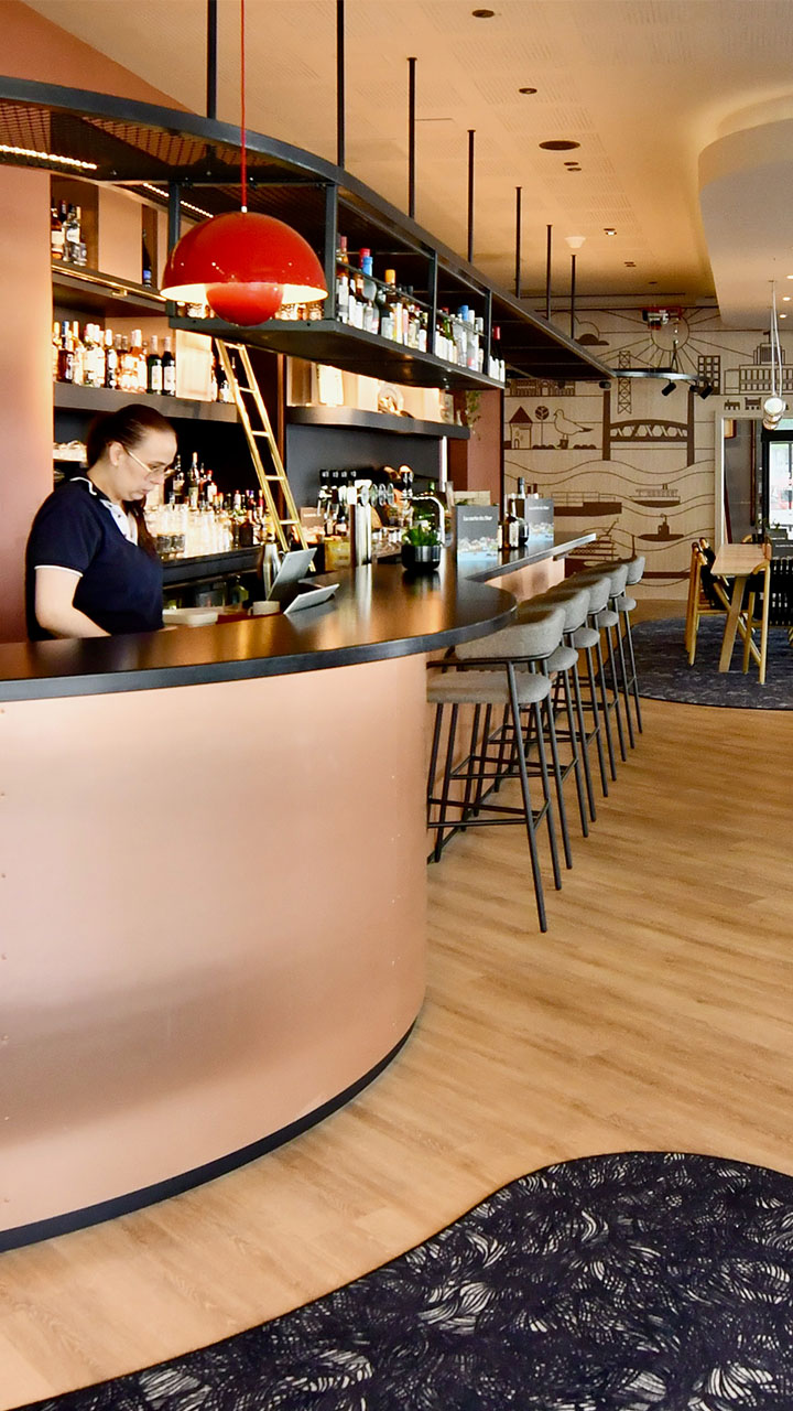 bar de l'hôtel Ibis du port de Brest